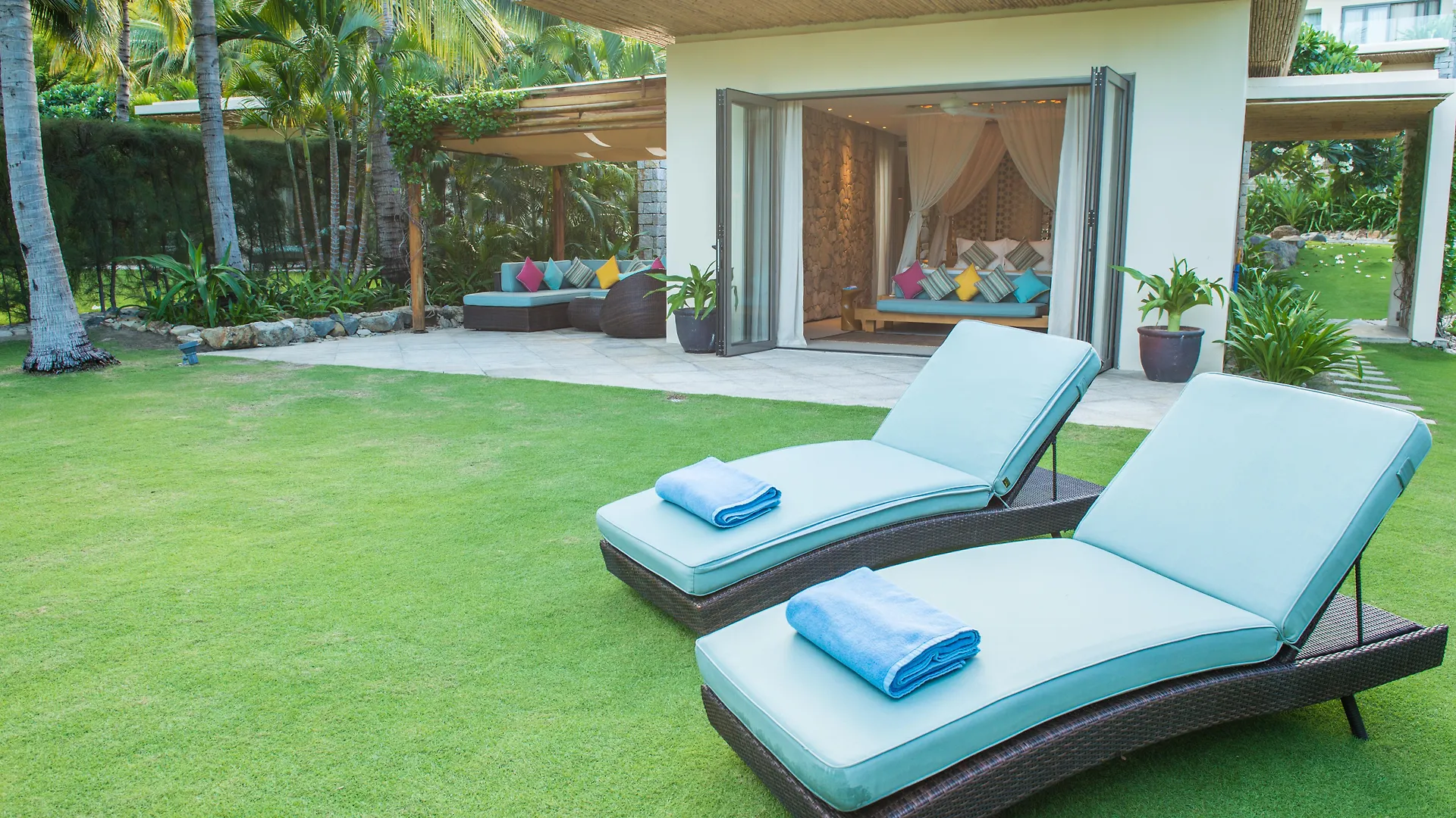 Mia Resort Nha Trang 5*,