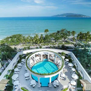 Sunrise Beach & Spa ***** Nha Trang